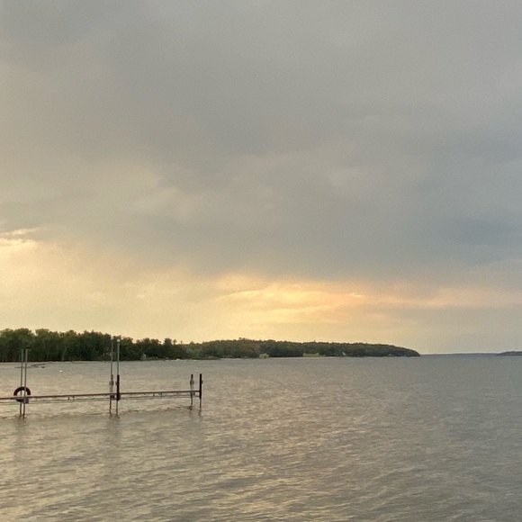 Meet your Posher, Hannah - Picture 1 of 1